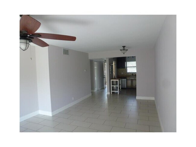 Photo - 21895 Lake Forest Cir Unit 106
