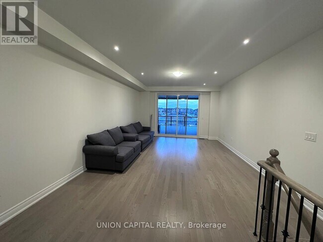 Photo - 555 Vine Cliff Blvd