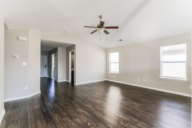 Photo - 2220 Walcot Way