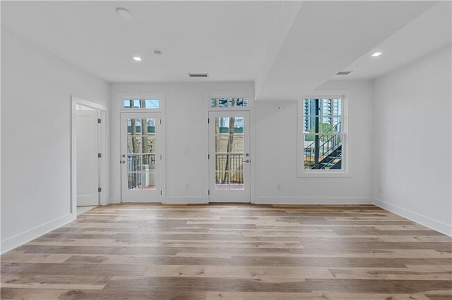 Photo - 2909 Peachtree Rd Apartment Unit 106