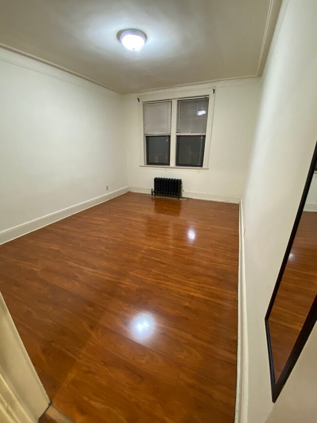 Photo - 304 E Webster Ave Apartment Unit B