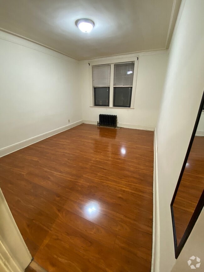 Building Photo - 304 E Webster Ave Unit B Rental