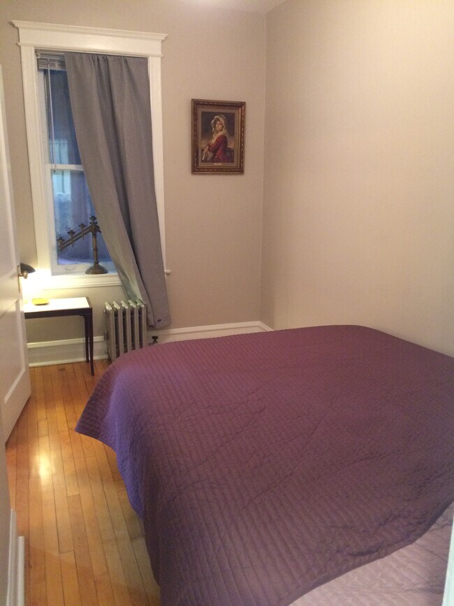 Photo - 2521 West Augusta Boulevard Unit 1R MOVIE