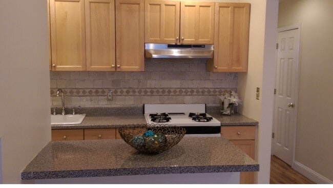 Building Photo - 19210 Station Rd Unit Apt #3