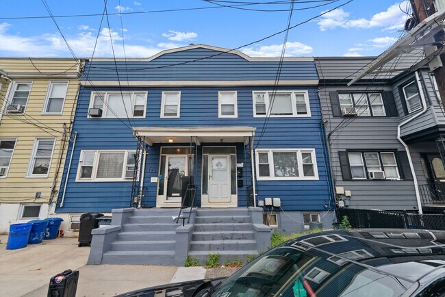 Building Photo - 127 Terhune Ave