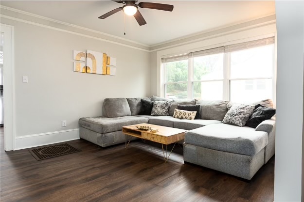 Photo - 1224 10th St NE