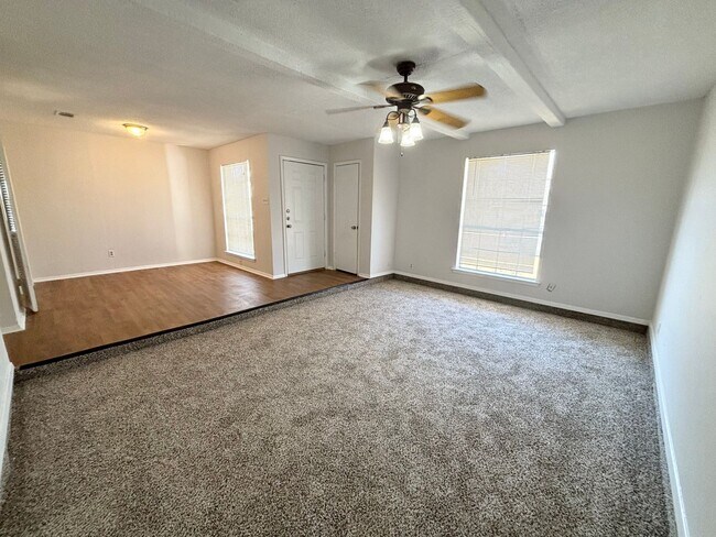 Photo - 800 Irwin Dr Unit A