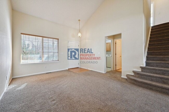 Photo - 5633 S Yakima St