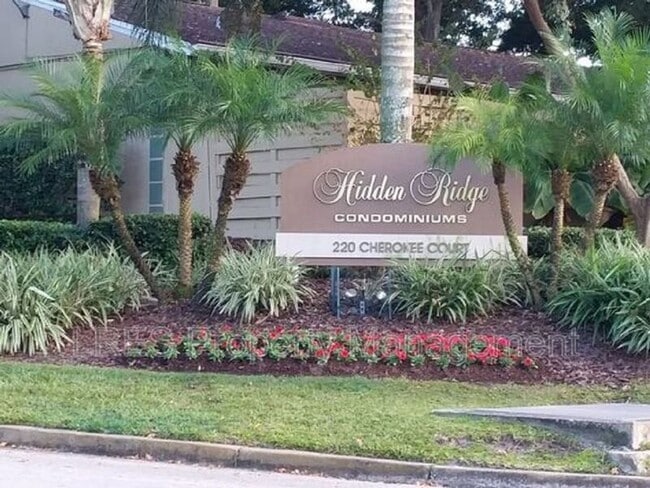 Building Photo - 300 Cherokee Ct