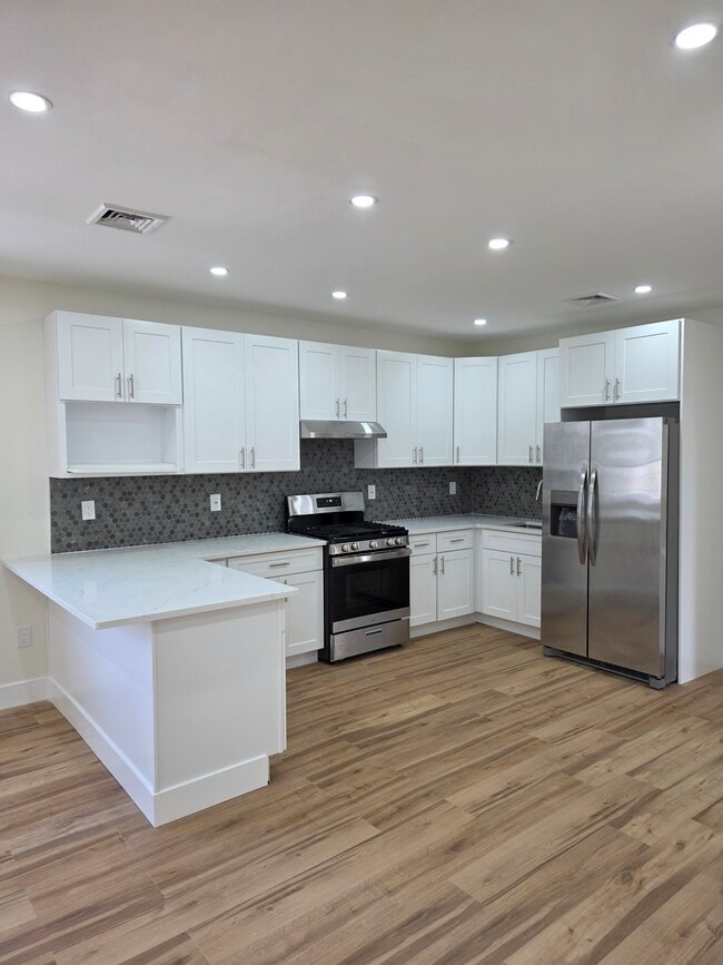 Building Photo - 9421 85th Rd Rental