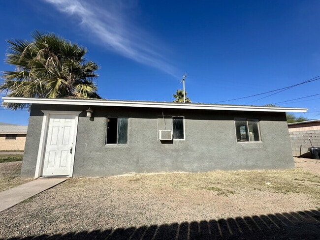 Building Photo - 372 W Northern Ave Unit 2 (back)
