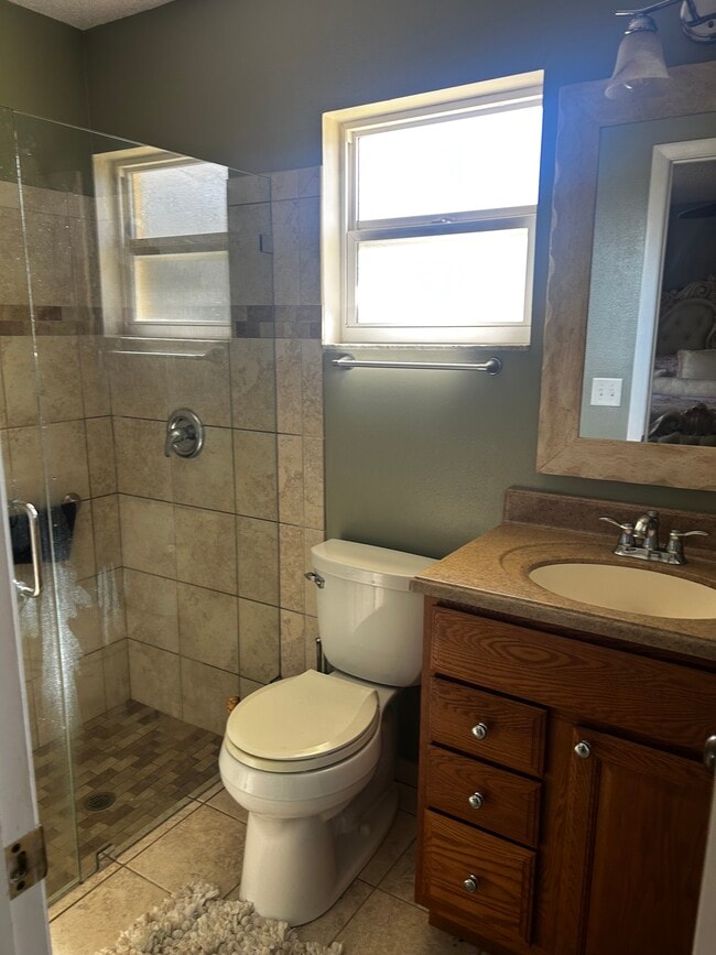 Photo - 1136 Peach Tree Dr