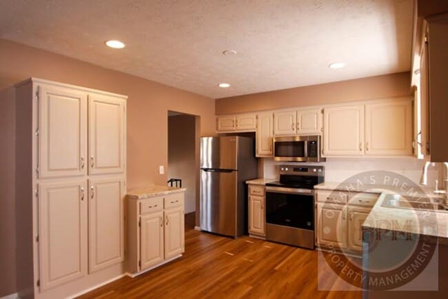 Photo - Charming 6 Bed 2 Bath Home Near the Offutt