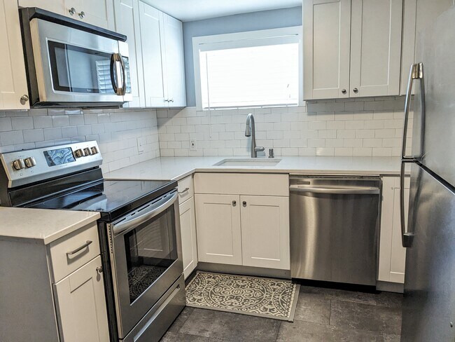 Photo - 3495 Ames St