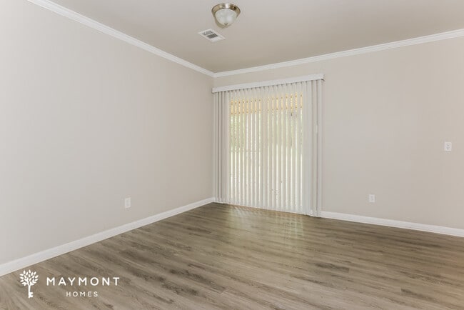 Photo - 10501 Laddie Dr