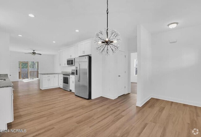 Building Photo - 455 Belvedere Dr Rental