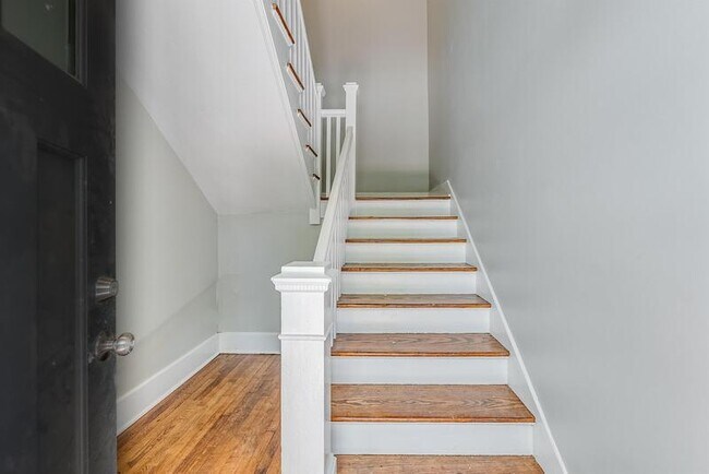 Photo - 114 W Anderson St