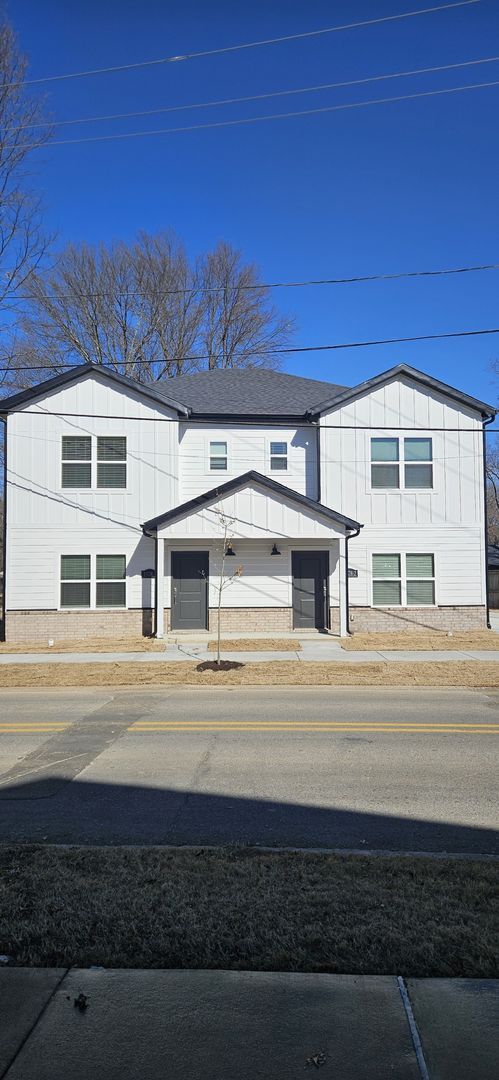 Building Photo - 1378 W Mt Comfort Rd Unit 1378 Mt Comfort #1