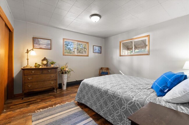 Photo - 191 Stoner Creek Rd