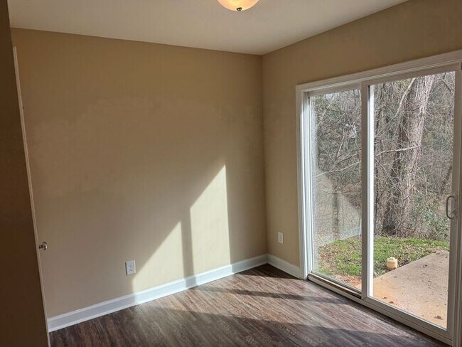 Photo - Nice Town Home near hospital in Concord.