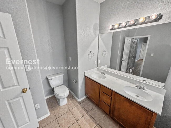 Photo - 188 Oxford Dr