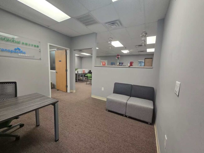 Photo - 1601 Walnut St Unidad Suite 108