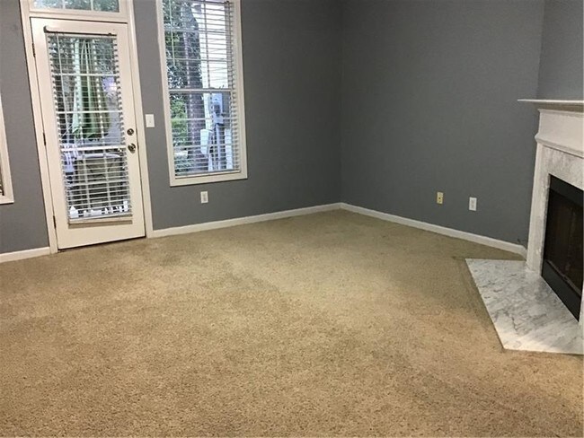 Photo - 105 Galecrest Dr