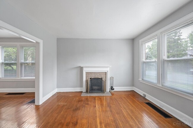 Photo - Grand Vista 6166-6170