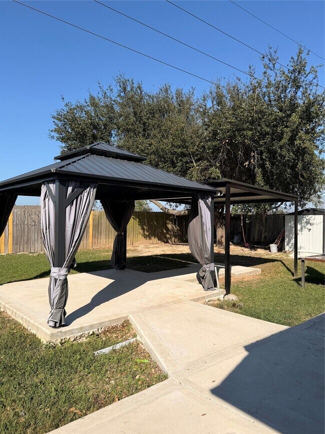 Building Photo - 2839 Autumn Springs Ln