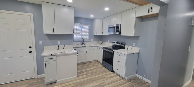 Photo - 4525 Ardmore Ave