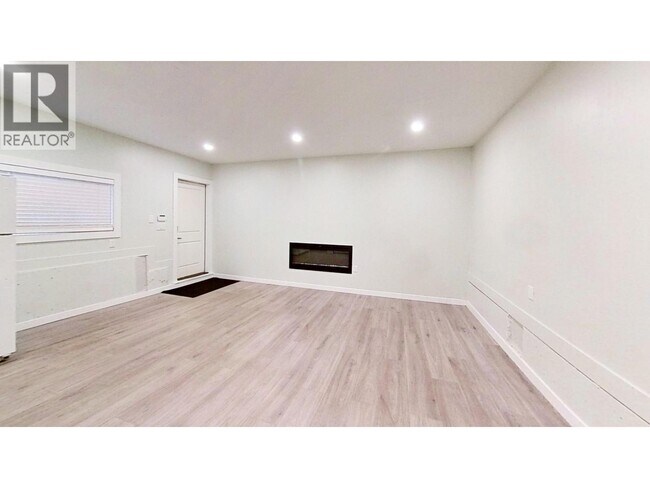 Photo - 966 Stewart Ave