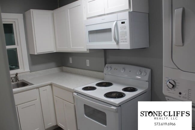 Photo - 708 Houchin St Unidad B