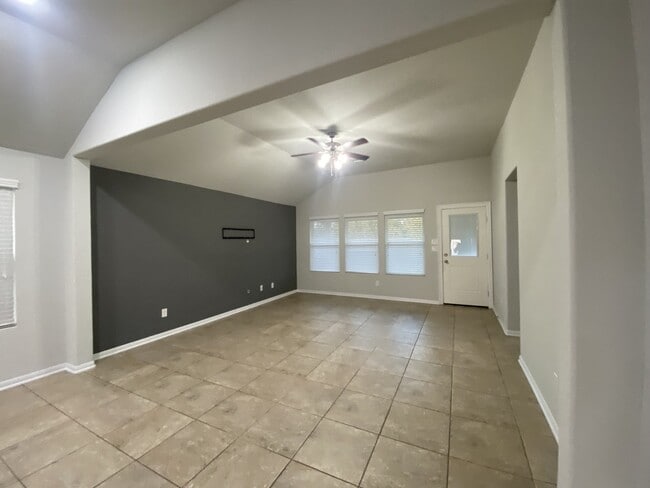 Building Photo - 18326 W Hardy Rd Rental