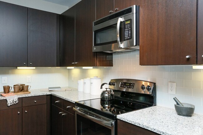 Photo - Your New Apartment Comes with 1 Month FREE! Unit AAT2