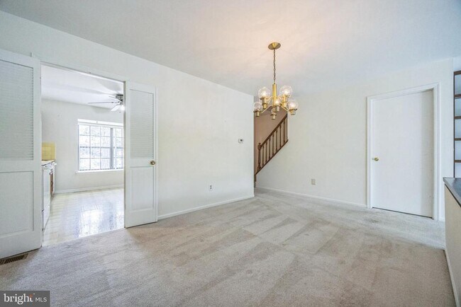 Photo - 838 Kings Croft Dr
