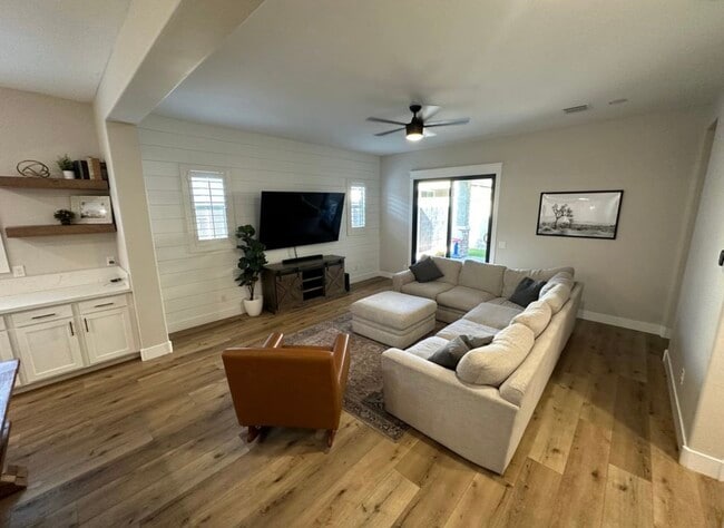 Photo - 2731 S Eastridge