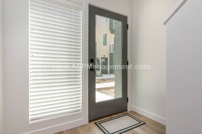 Photo - Salt Lake- High-End  3 bed, 3.5 bath Condo