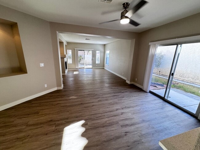 Photo - Quaint Home in the Beautiful Desert Shores Community!