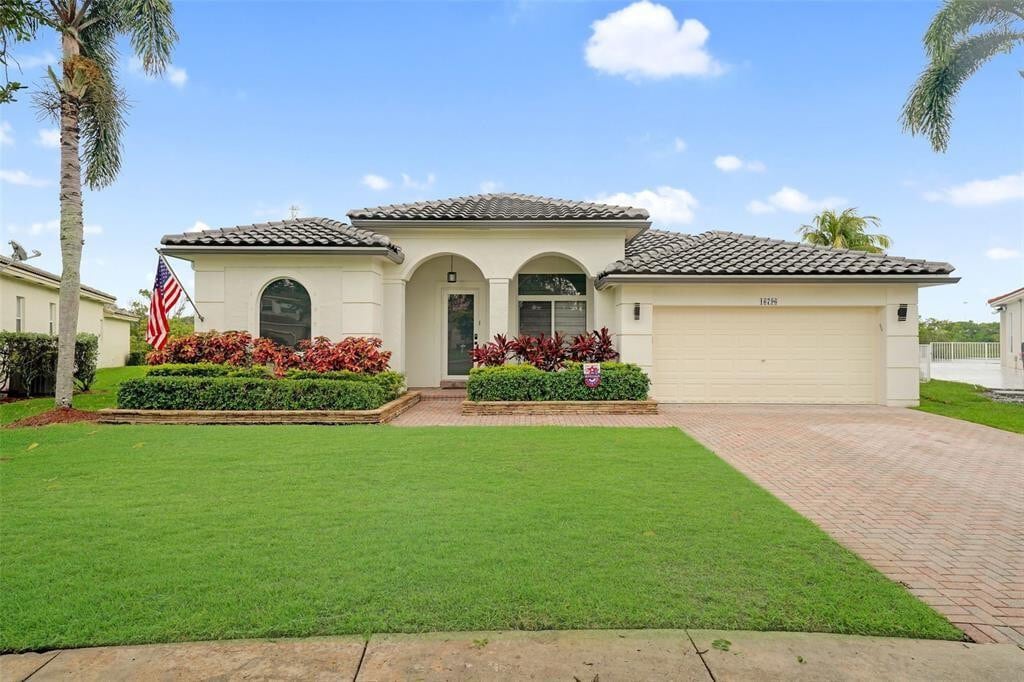 Photo - 16796 NW 8th St