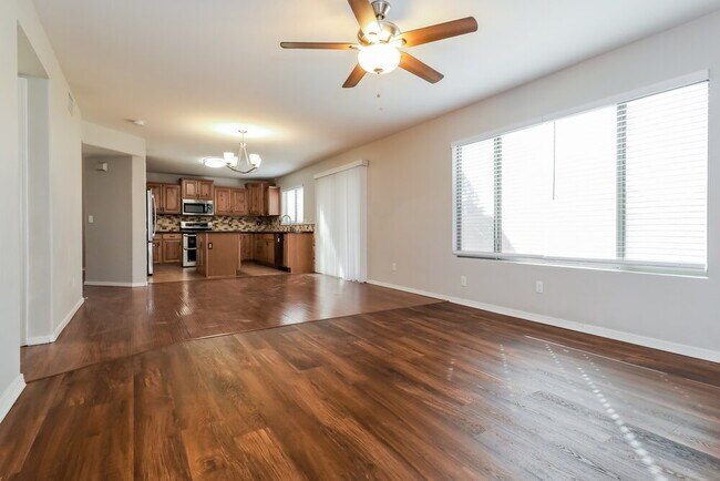 Photo - 3802 N 104th Ave