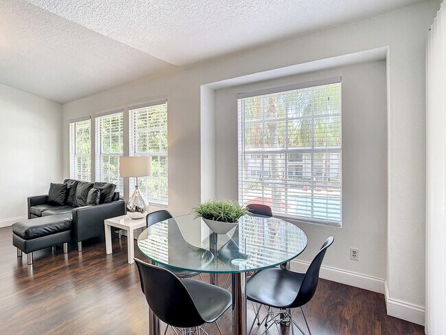 Photo - 11532 Westwood Blvd Unit 628