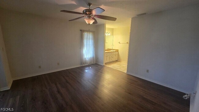 Photo - 137 Dania Cir