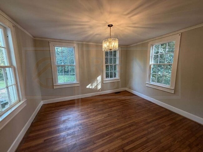Photo - 3 Bedroom Home Available in Columbia