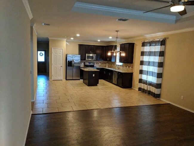 Photo - 2960 Nicholas Cove