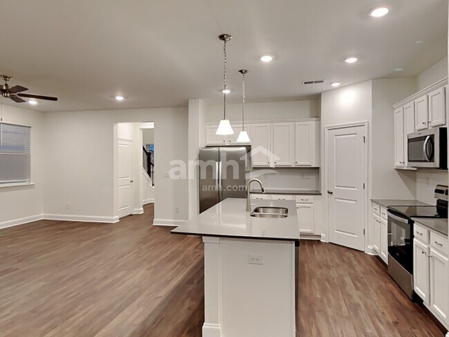 Photo - 613 Rivermist Dr