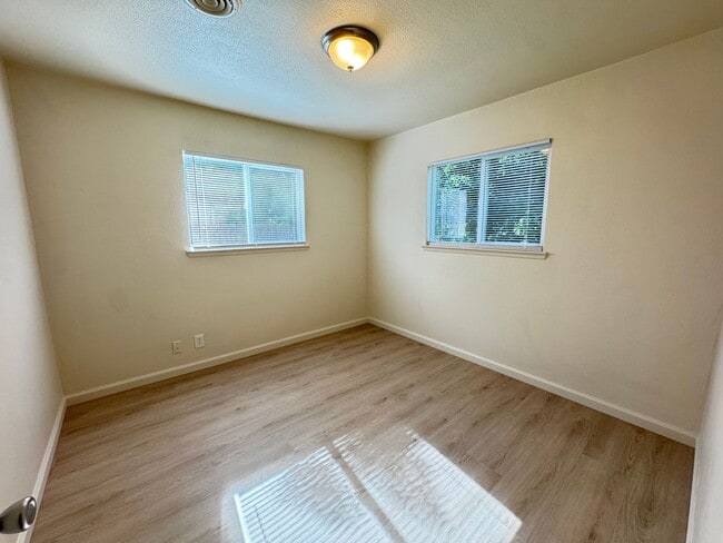Photo - 3 bed /1 ba house - Yuba City