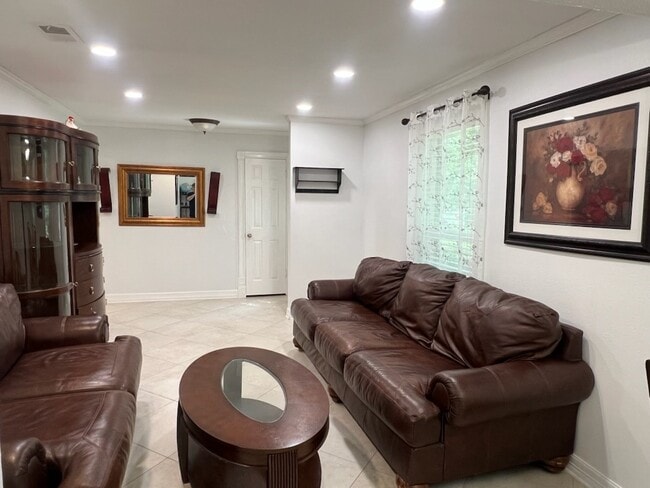 Photo - 5 Deerfoot Ct