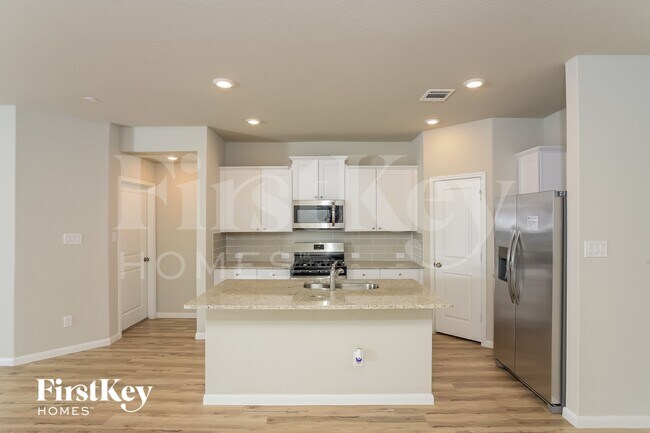 Photo - 14006 Feed Park