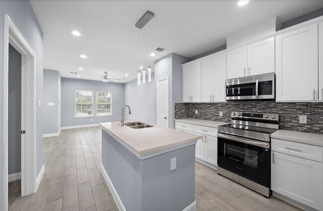 5222 Bataan Rd