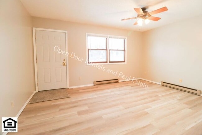 Photo - 608 W Dennis St Unit Apt 1